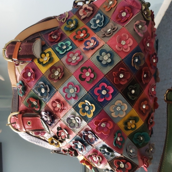 AMERI LEATHER Handbags - AMERI LEATHER CROSSBODY PURSE